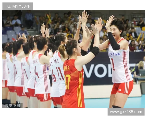 中国女排全力备战巴黎奥运会 新星崭露头角成队伍亮点 中国女排全力备战巴黎奥运会 新星崭露头角成队伍亮点