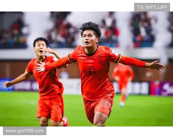 国足主场鏖战韩国队逆转取胜掀起全国球迷观赛热潮 国足主场鏖战韩国队逆转取胜掀起全国球迷观赛热潮