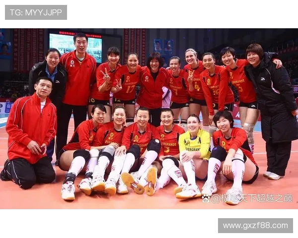 中国女排勇夺世界锦标赛冠军，展现强大团队精神与实力