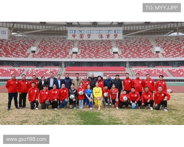 中国足球超级联赛新赛季揭幕战精彩上演 多支球队引发球迷热议 中国足球超级联赛新赛季揭幕战精彩上演 多支球队引发球迷热议