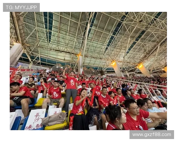 国足再创佳绩主场逆转劲敌展现团队精神引燃全国球迷热情 国足再创佳绩主场逆转劲敌展现团队精神引燃全国球迷热情