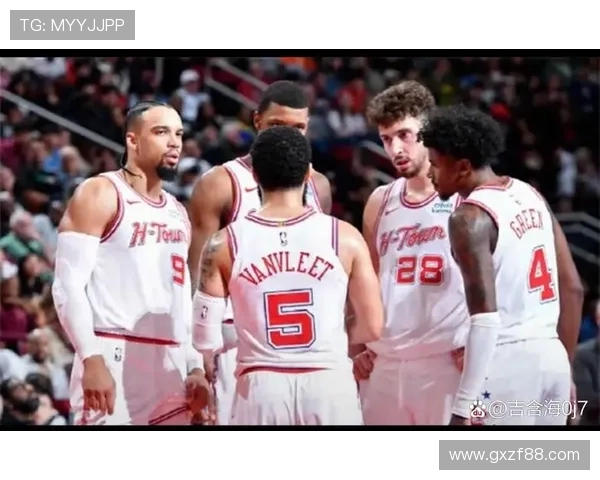 火箭队季前赛开局强势 展现新阵容化学反应与年轻球员潜力 火箭队季前赛开局强势 展现新阵容化学反应与年轻球员潜力