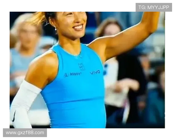 网球世界新星崛起：年轻选手横扫赛事夺冠挑战大满贯梦想