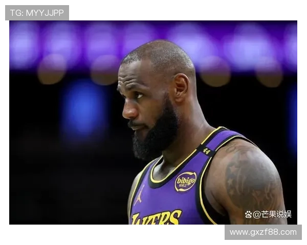 詹姆斯带伤砍下三双湖人逆转勇士年轻核心爆发点燃全场 詹姆斯带伤砍下三双湖人逆转勇士年轻核心爆发点燃全场