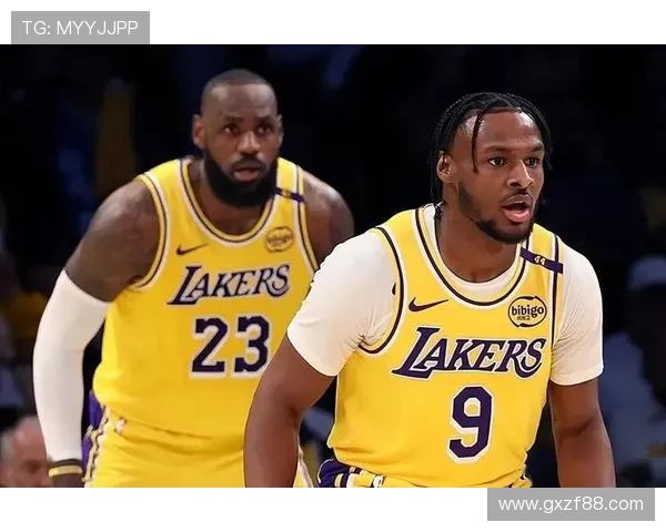 詹姆斯带领湖人迎关键赛季联盟格局或迎新变数季后赛前景引热议 詹姆斯带领湖人迎关键赛季联盟格局或迎新变数季后赛前景引热议